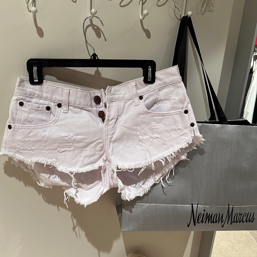 White denim one teaspoon shorts